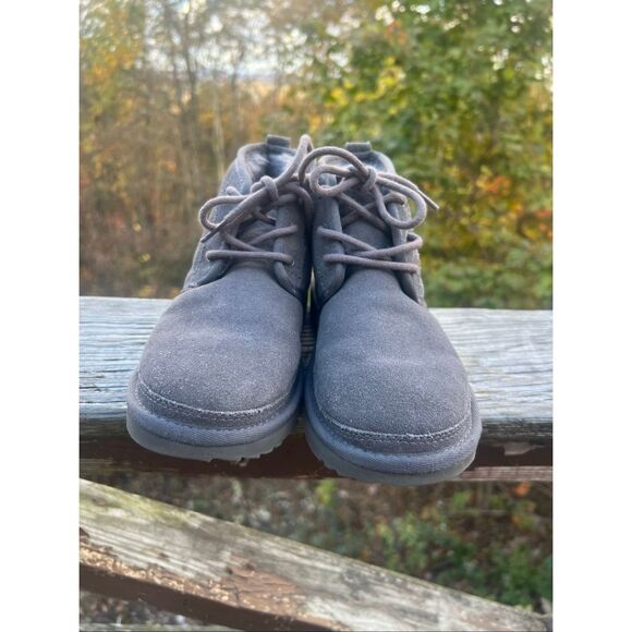 UGG  Kids Neumel II Boot Brand 1017320K  Gray  Sz 3 Youth - Picture 7 of 8